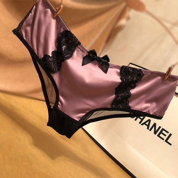 Lenjerie intimă cu dantelă și parte transparentă în mai multe culori