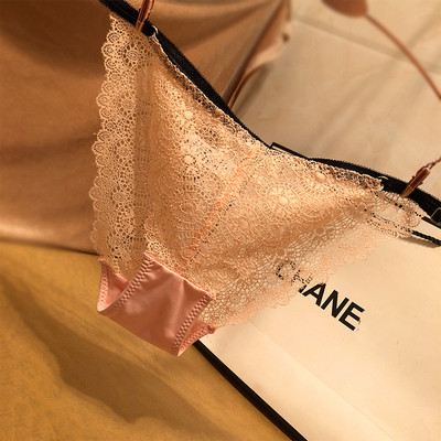 Γυναικεία εσώρουχα σε πέντε χρώματα