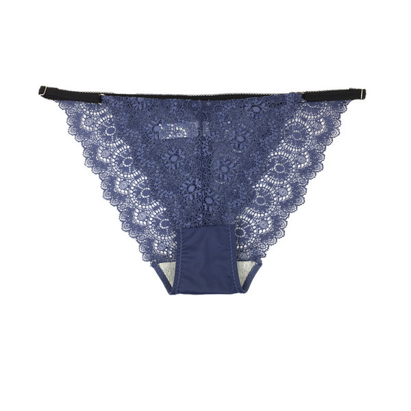 Γυναικεία εσώρουχα σε πέντε χρώματα