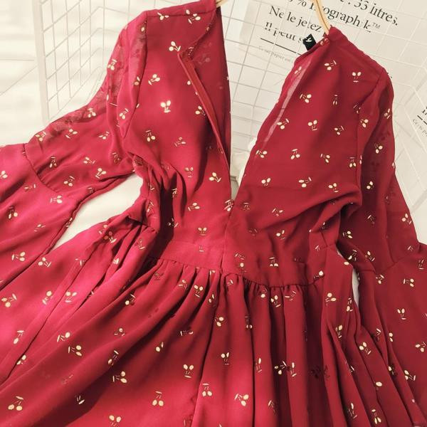 Vörös és kék színű lótusz ujjú overál