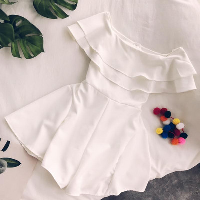 Penkių spalvų moteriškas kombinezonas – trumpo modelio