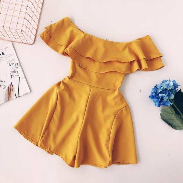 Penkių spalvų moteriškas kombinezonas – trumpo modelio