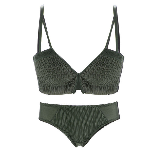 Γυναικείο μοντέρνο σύνολο  από δύο μέρη σε διάφορα χρώματα