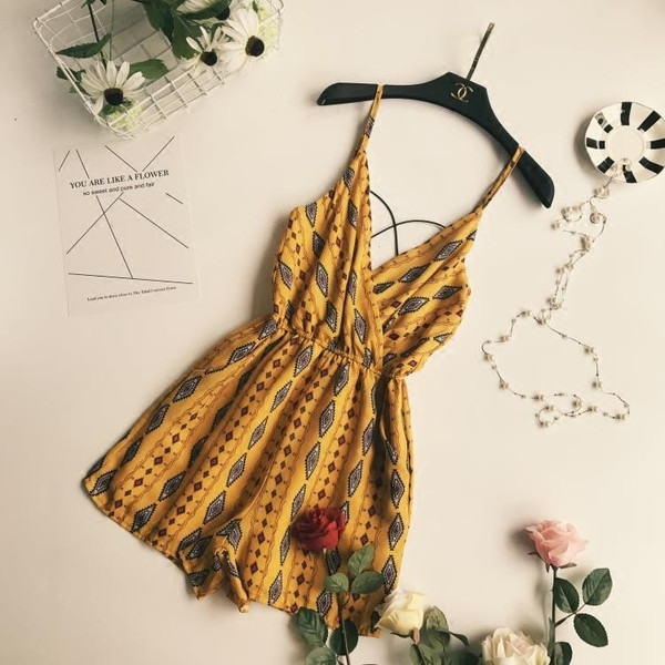 Női rövid overall vékony pánttal