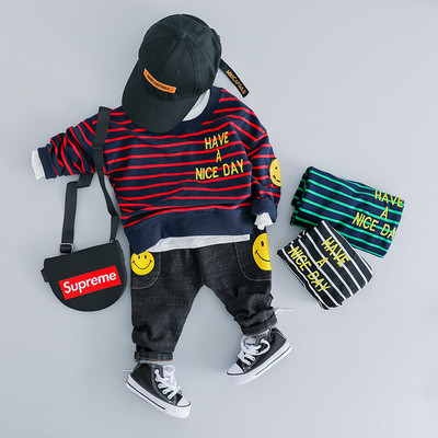 Modern gyerek szett fiúknak csíkos felsővel, három színben felirattal