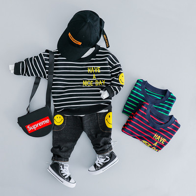 Modern gyerek szett fiúknak csíkos felsővel, három színben felirattal