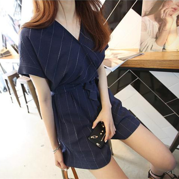 Κομψή γυναικεία ολόσωμη φόρμα με ντεκολτέ σε σχήμα V σε δύο χρώματα