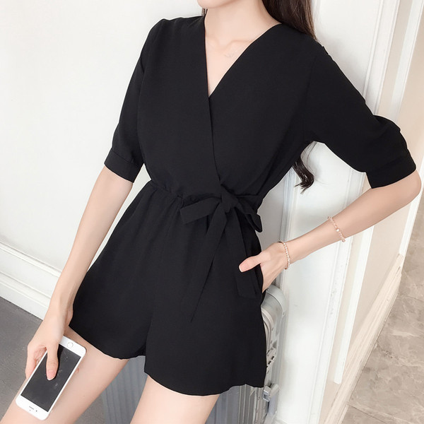 Női kombiné V-nyakú fekete színben