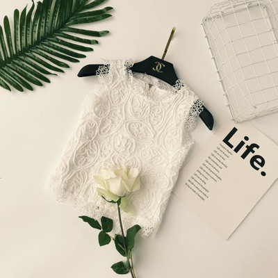 Κομψό γυναικείό αμάνικο με κεντήματα σε μαύρο και άσπρο χρώμα