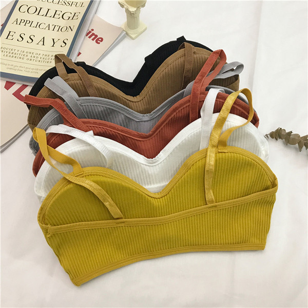 Γυναικείο σουτιέν σε διάφορα χρώματα