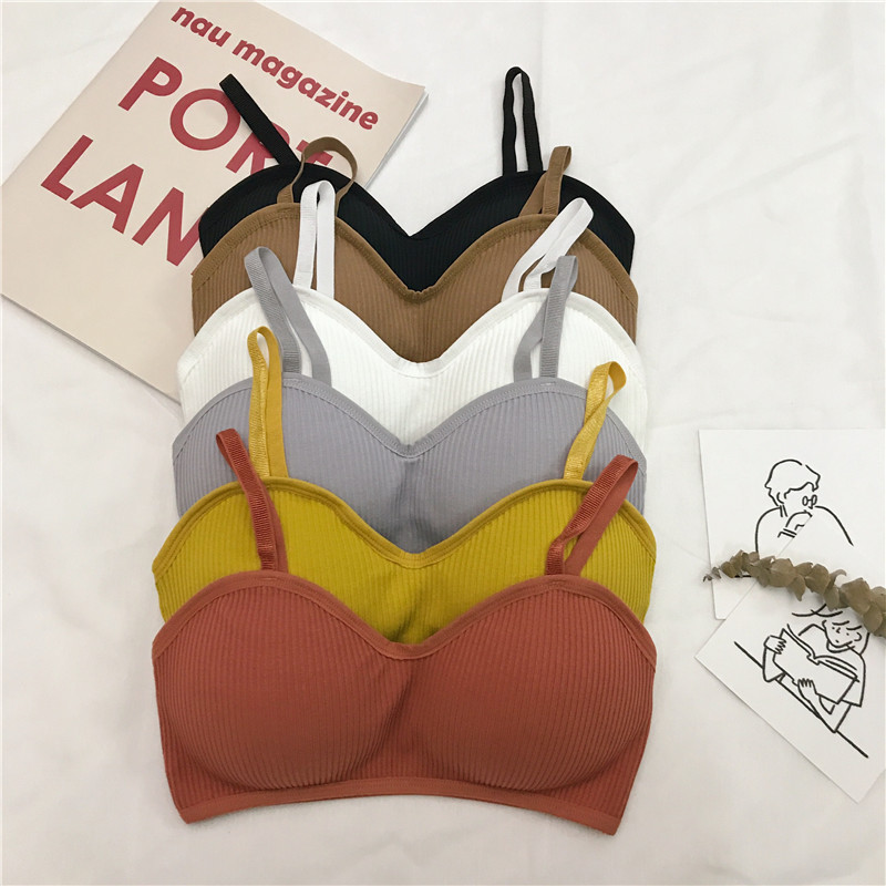 Γυναικείο σουτιέν σε διάφορα χρώματα