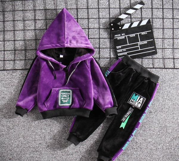 Modern bársony gyerekkészlet két színben, fiúknak és lányoknak egyaránt