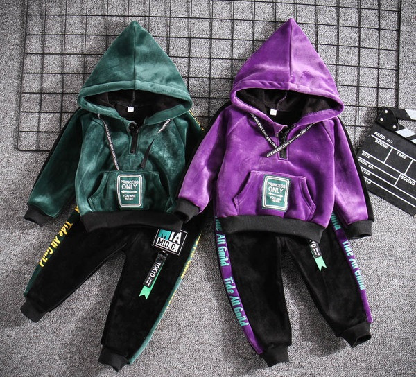 Modern bársony gyerekkészlet két színben, fiúknak és lányoknak egyaránt