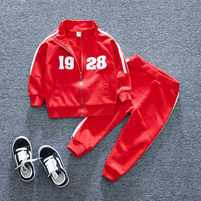 Μοντέρνα παιδικά αθλητικά ρούχα για αγόρια με κόκκινο χρώμα
