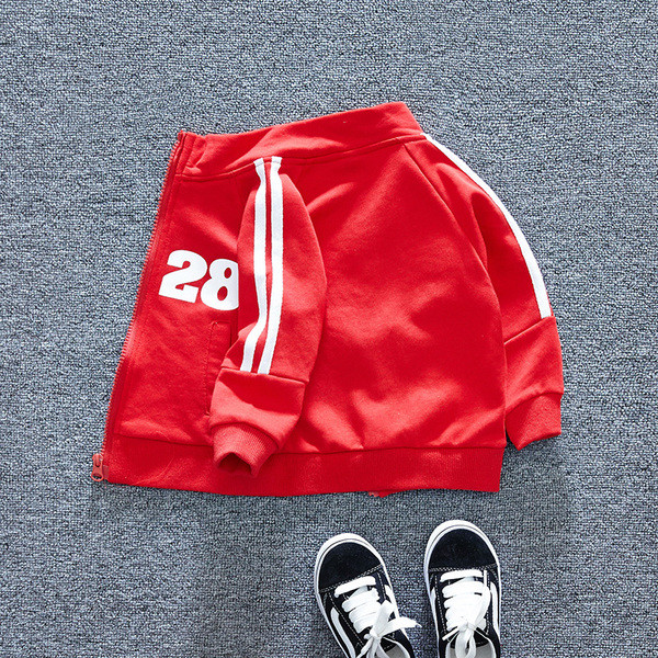 Μοντέρνα παιδικά αθλητικά ρούχα για αγόρια με κόκκινο χρώμα