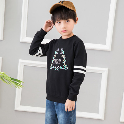 Lezser gyerek blúz fiúknak fekete színben, hímzéssel