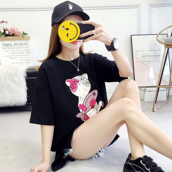 Modern női póló rövid ujjú rátéttel és flitterekkel, több színben