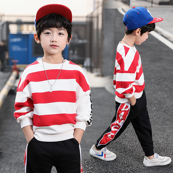 Feliratos napi gyerekkészlet fiúknak