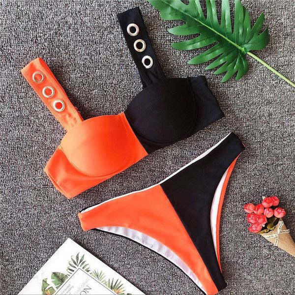 ÚJ modell fürdőruha két részből - két színben