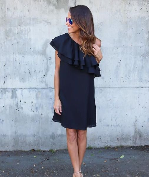 Κομψό γυναικείο φόρεμα σε ροζ και μαύρο χρώμα