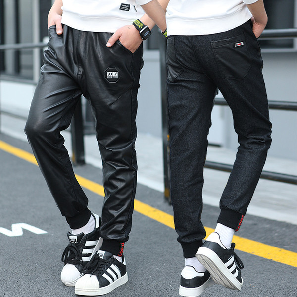 Divatos gyerek nadrág fiúknak eko bőrből fekete színben