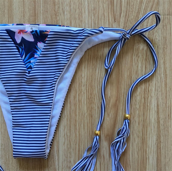 Két részből álló csíkos fürdőruha
