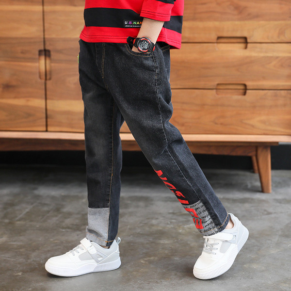 Modern gyerekfarmer fiúknak két színben felirattal