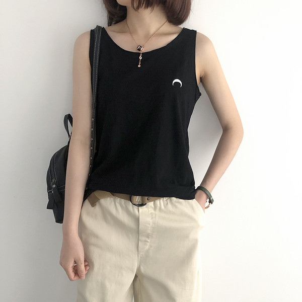 Női lezser felső négy színben hímzéssel