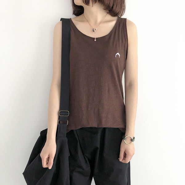 Női lezser felső négy színben hímzéssel