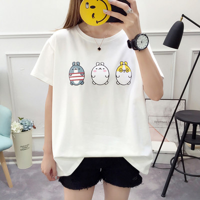 Μοντέρνα γυναικεία μπλούζα με τρισδιάστατη εφαρμογή