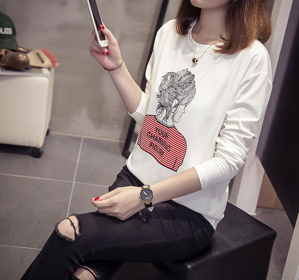 Κομψή γυναικεία μπλούζα με μακριά μανίκια και εκτύπωση