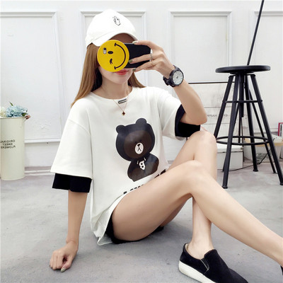 Μοντέρνα γυναικεία μπλούζα σε διάφορα χρώματα με εφαρμογές