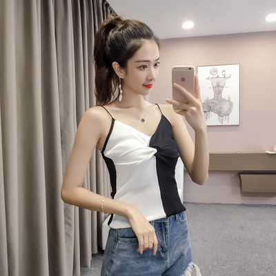 Vékony pántokkal és V-nyakú női felső három színben