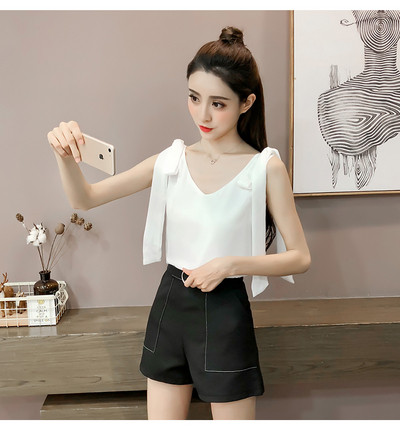 Modern női felső V-nyakkal, fehér és kék színben