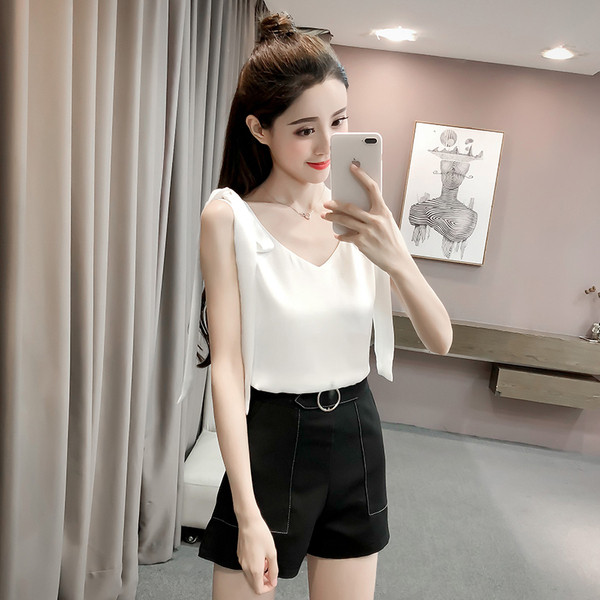 Modern női felső V-nyakkal, fehér és kék színben