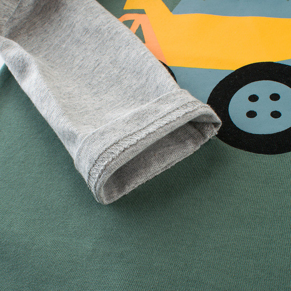 Bluza moderna pentru copii cu aplicatie pentru baieti