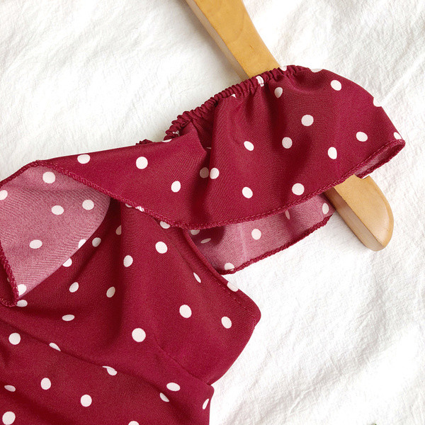 Női felső nyakkendővel és V-nyakú négy színben