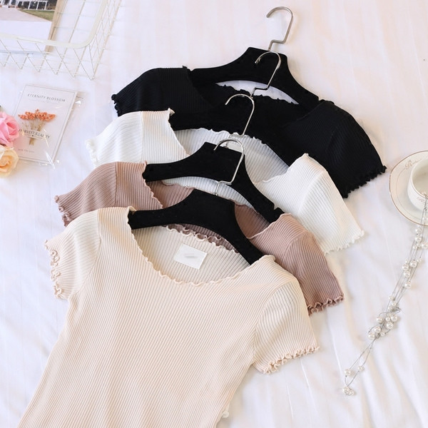 Μοντέρνα γυναικεία μπλούζα με μανίκι και V-neckline