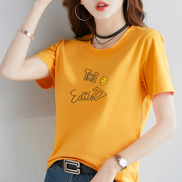 Modern női póló fehér és sárga felirattal