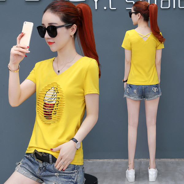 Tricou de dama modern cu aplicatie in patru culori