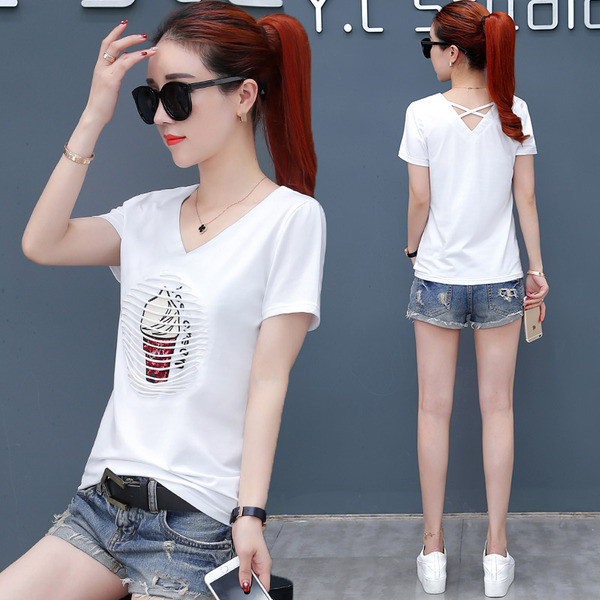 Tricou de dama modern cu aplicatie in patru culori