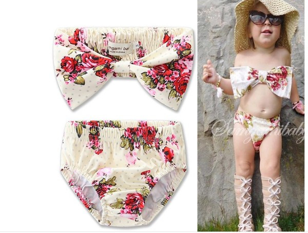Costum de baie pentru copii in doua parti cu panglica alb cu motive florale