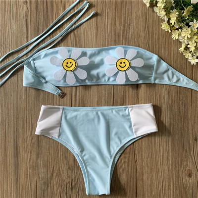 Costum de baie modern cu element 3D de culoare albastră