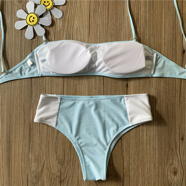 Costum de baie modern cu element 3D de culoare albastră