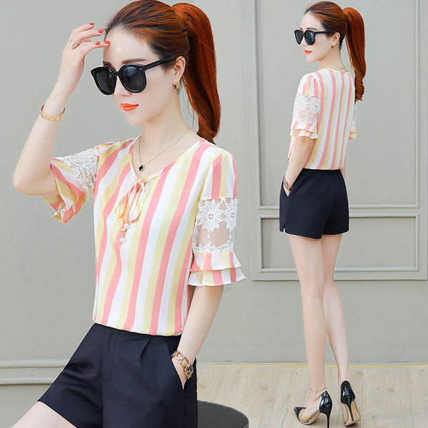 Modern női csíkos ing nyakkendővel és csipkével, három színben