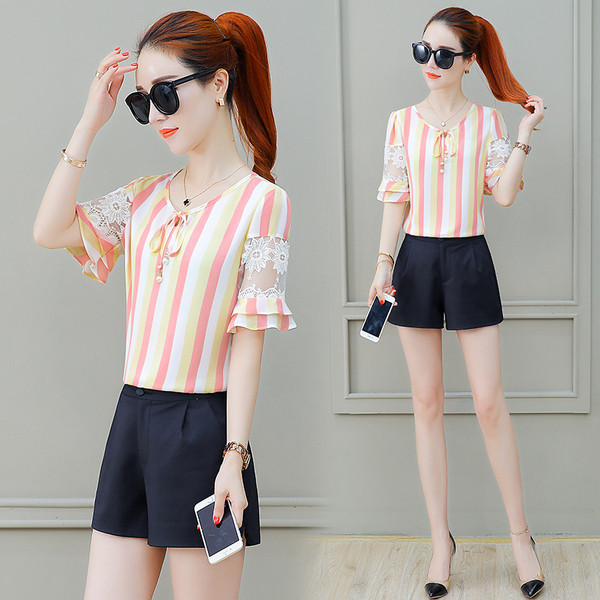 Modern női csíkos ing nyakkendővel és csipkével, három színben