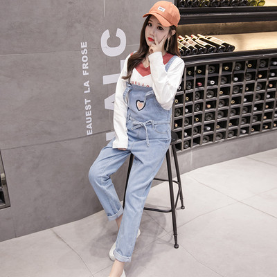 Női farmer overál két színben, rátéttel