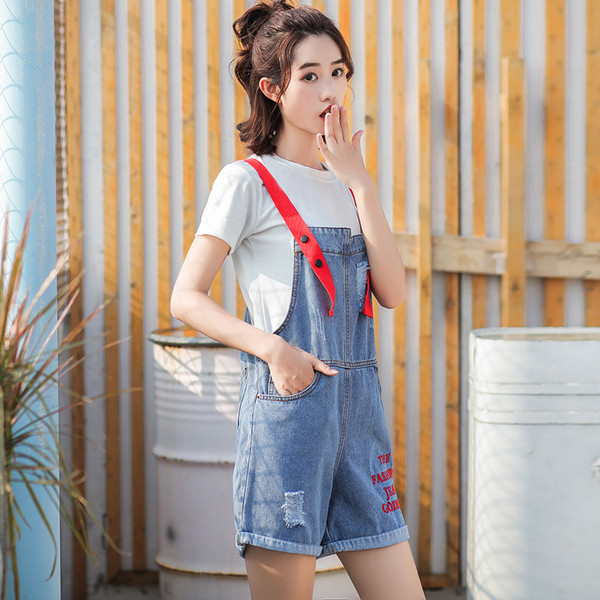 Modern női overál két modellben felirattal