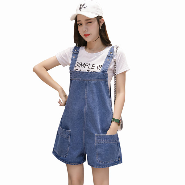 Μοντέρνα γυναικεία ολόσομη φόρμα σε ανοιχτόχρωμο σχέδιο