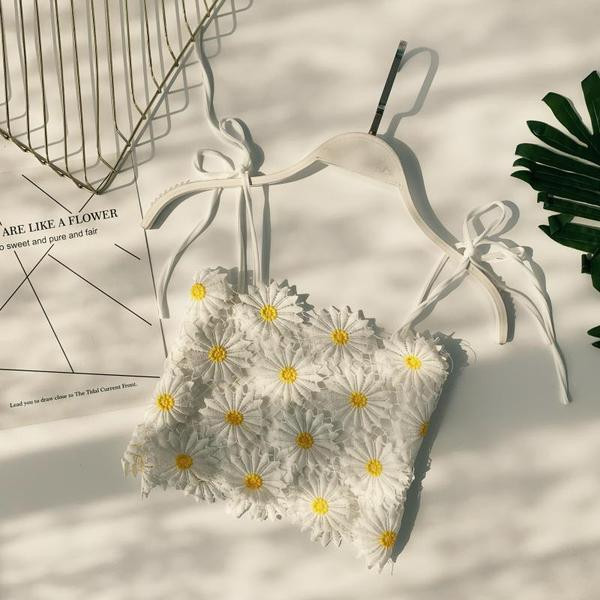 Stílusos női felső csipkével, két színben